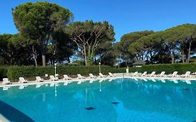 Domaine Valescure vue Piscine ou Pinede - Wifi